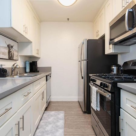 Luxury One Bedroom Apartments Free Parking&Pool Los Angeles Exterior foto